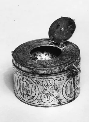 Pyx