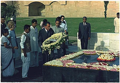 Wreath laying ceremony at the Gandhi Memorial
