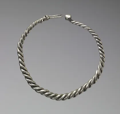 Neck Ring