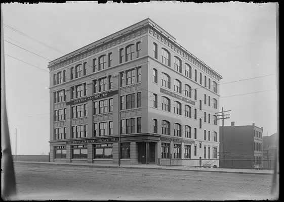 Dwinnel & Wright Co., coffee & spices, 311-319 Summer St., front 1898-1907