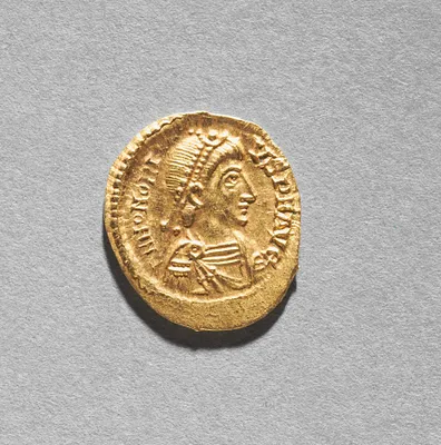 Solidus of Arkadios (obverse)