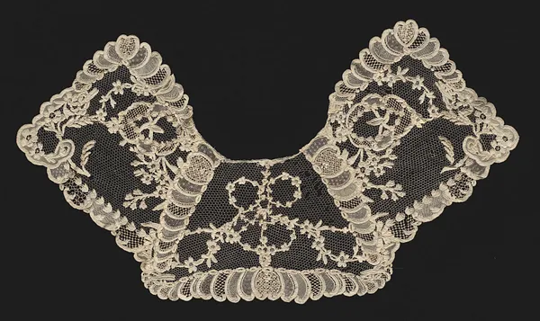 Lace Collar