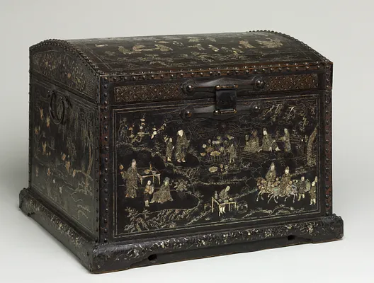 Chest for Storing Garments