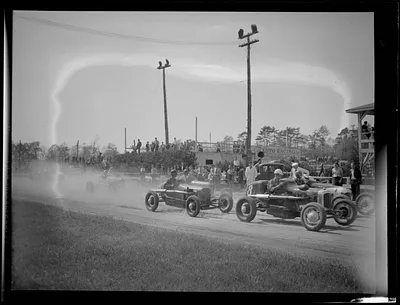 Midget car racing
