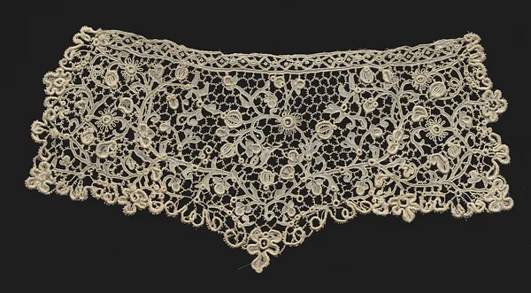 Lace Cuff (One of a Pair)