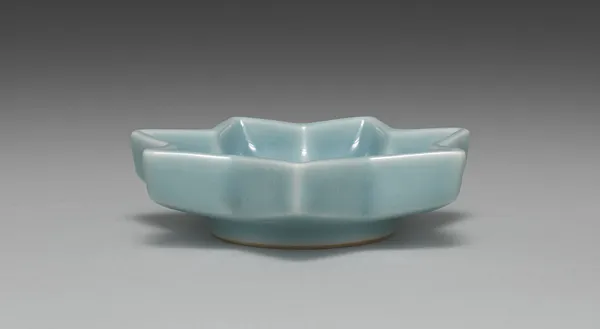 Saucer from Maple Leaf-Shaped Saucers