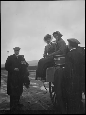 Dr. Gloucester, Mrs. Watts-Smyth, and her daughter at Kilkee