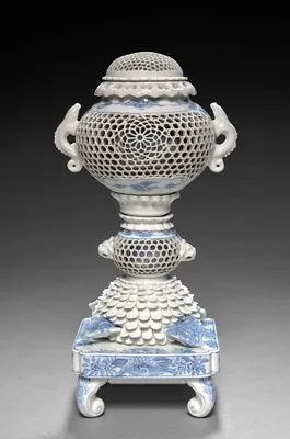 Chrysanthemum Censer