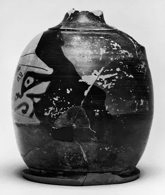 Squat Lekythos with Youth Wearing a Hat