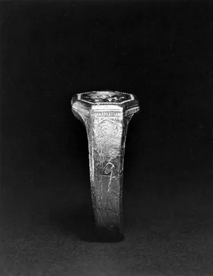 Signet Ring