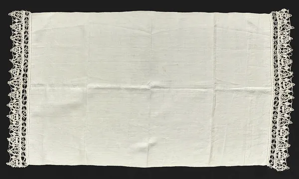 Cloth with Lace Edging
