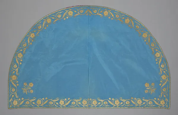 Woman's Costume (Head Square)