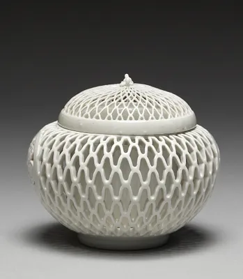 Incense Burner (""Koro"") with Tokugawa Family Crest (""Aoi mon"")