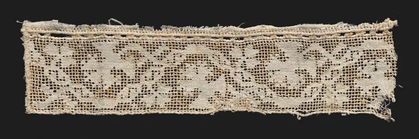 Lace fragment