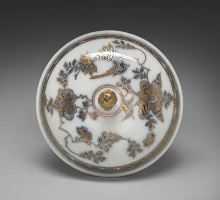 Cover for a Broth Bowl