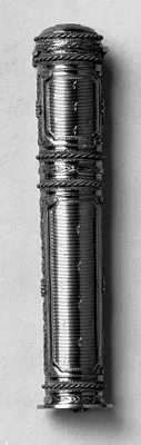 Gold etui