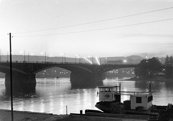 Margit Bridge at Dusk