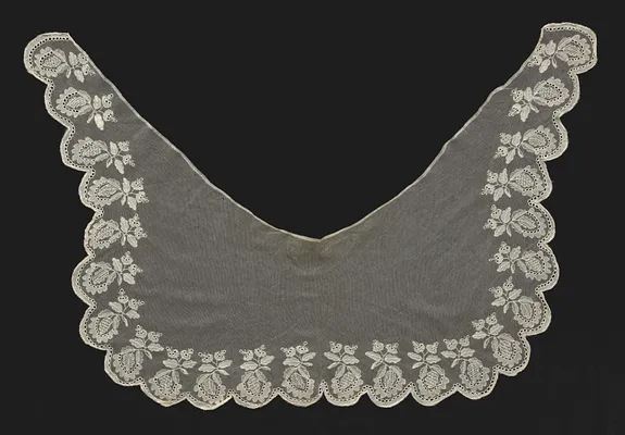 Lace Collar