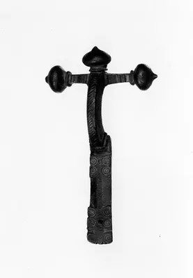 Cross-bow Fibula