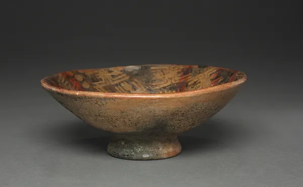 Bowl with Spider Decoration