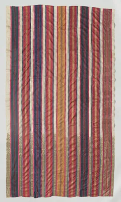 Curtain (one of a pair)