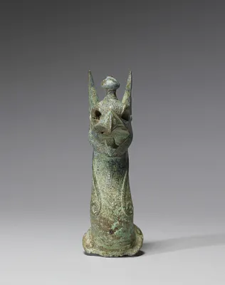 Griffin Attachment from a Cauldron