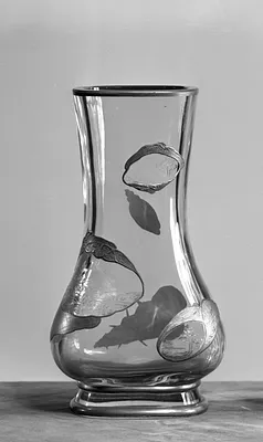 Vase with Japanese Scenes in Shells