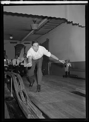 Man bowling