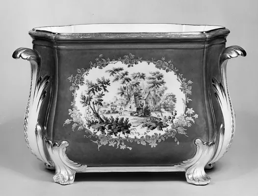 Flower Vase (Cuvette à fleurs Courteille)