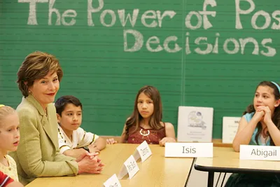 Mrs. Laura Bush Participates in a Round-Table Discussion at Bel Air Elementary School in Albuquerque, New Mexico