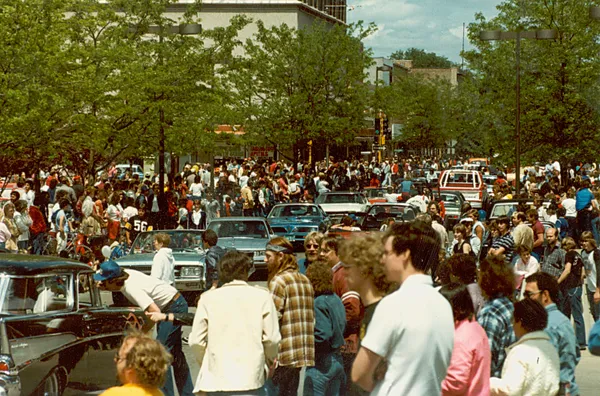 4th St Cruise, 1979