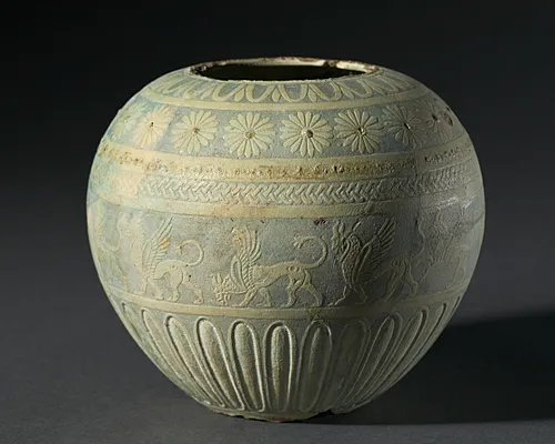 Mit Rahina Ware Vessel