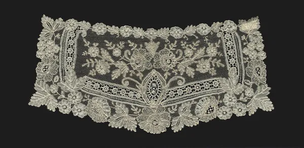 Lace Cuff (one of a pair)