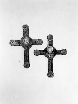 Cross with bust of Christ Emmanuel