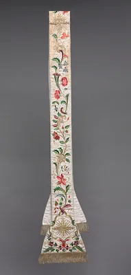 Embroidered Stola