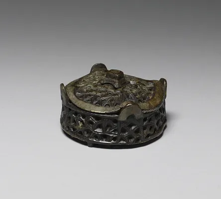 Box-Shaped Brooch