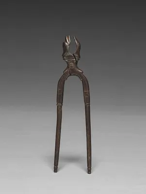Pliers