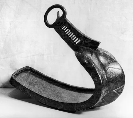 Stirrup (""Abumi"") with Floral Design