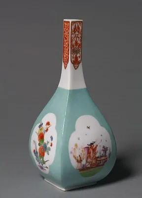 Saki Bottle
