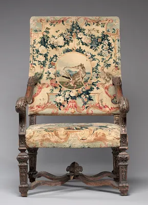 Armchair (1 of 4)