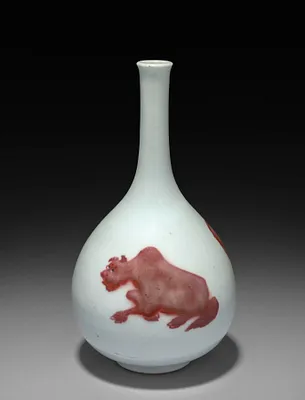 Bottle-shaped Vase