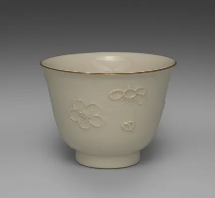 Drinking Cup from Dining Set with Plum Blossoms and Cracked-Ice