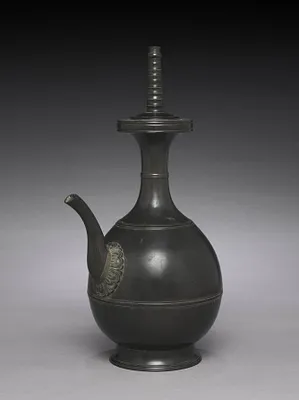 Ewer (Fusatsugata Suibyō)