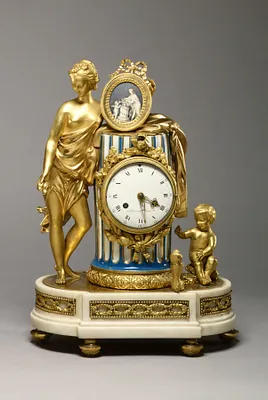 Clock with the Figure of Friendship Holding a Medallion