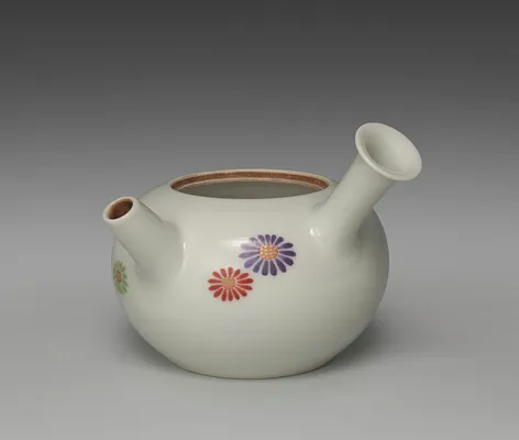 Teapot with Chrysanthemum Motifs