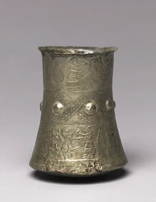 Hero and Animal Combat Beaker