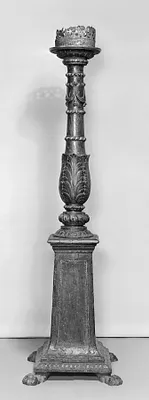 ""Torchère"" with Acanthus Leaves and Clawed Feet