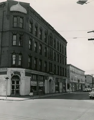 Hampshire and Common Streets