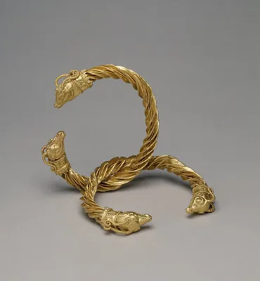 Pair of Bracelets with Antelope-Heads