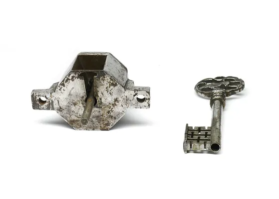 Box of Wards Lock and Key